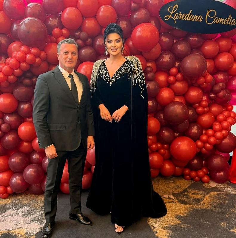 Lily Apostol și Codruț Kegheș (alias Dezbracatu.’) au fost prezentatorii Galei Royal Queen de la Galați foto: arhiva personală 
