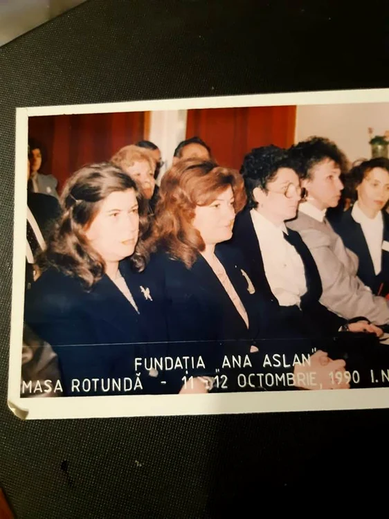 Anastasia Victoria Andrei (prima din stânga) a fost cercetător timp de 40 de ani la Institutul Ana Aslan FOTO Facebook/Fundaţia Ana Aslan