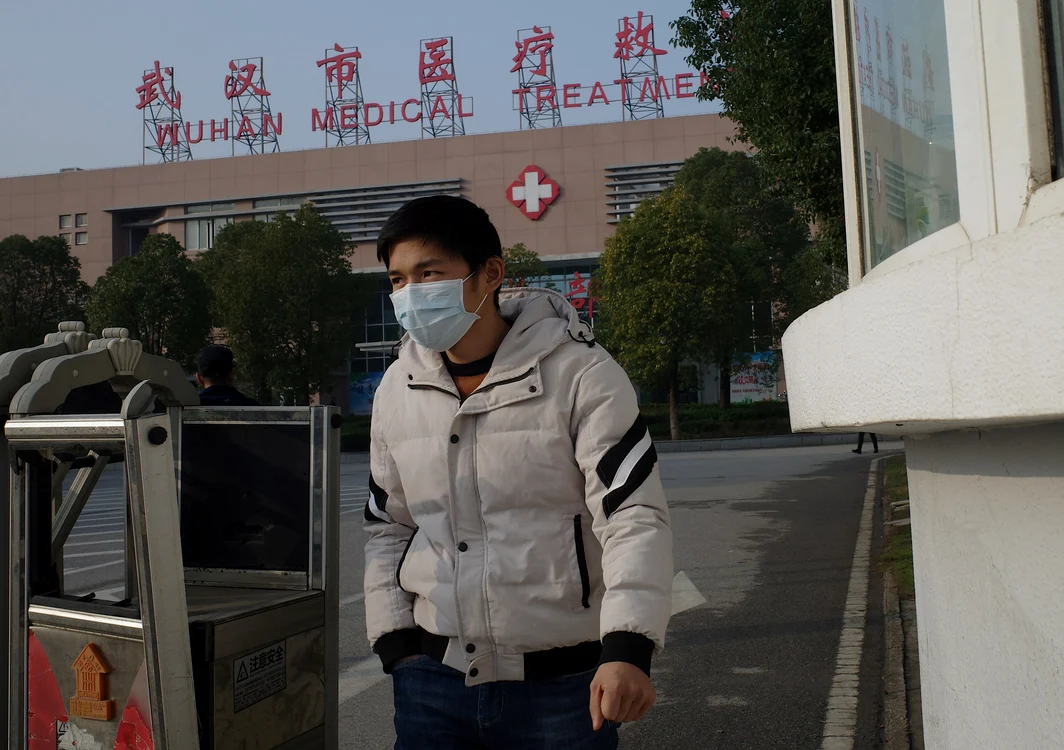 China a anunțat un nou deces din cauza virusului misterios. Oamenii își iau măsuri de protecțiefoto: captura CNBC