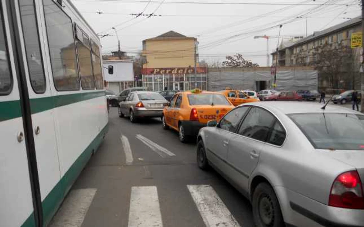 Trafic de coşmar în zona Bucşinescu