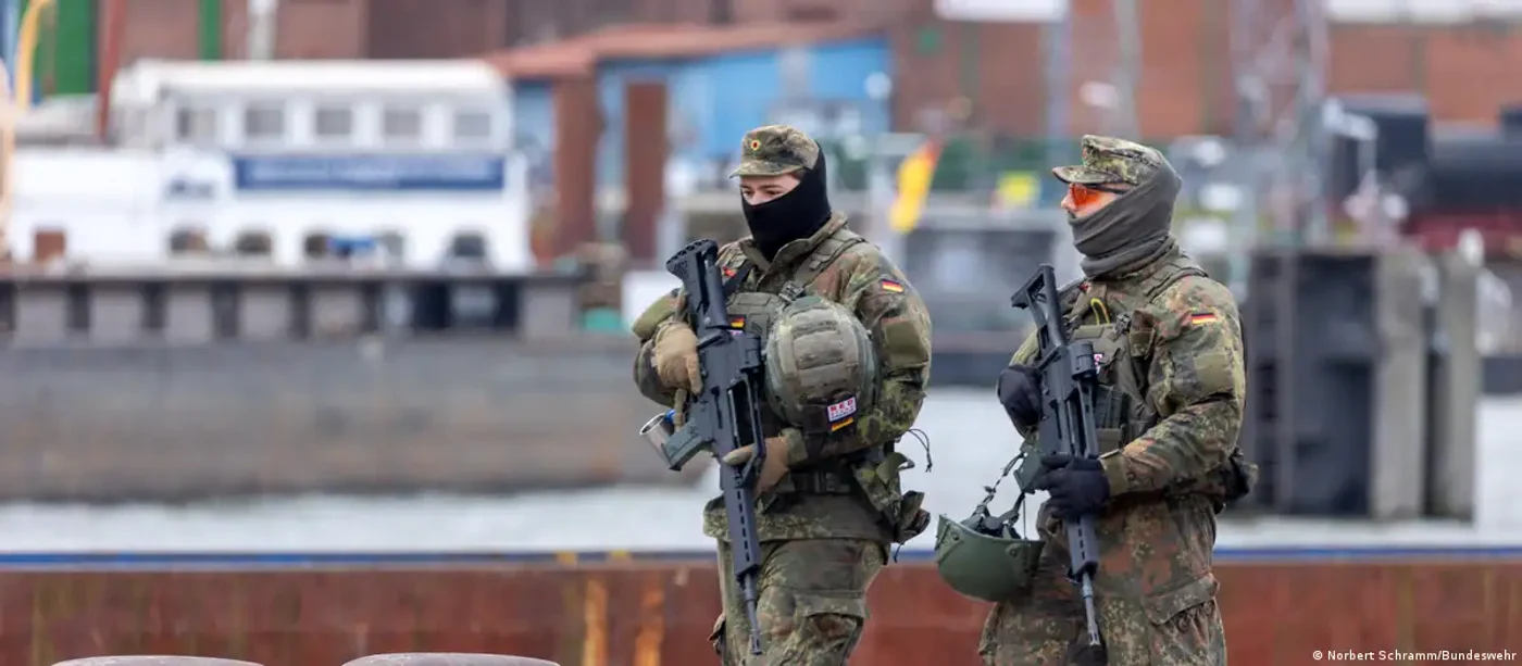 Prezență militară în centrul orașului Hamburg: soldați ai Bundeswehr în "Red Storm Charlie"