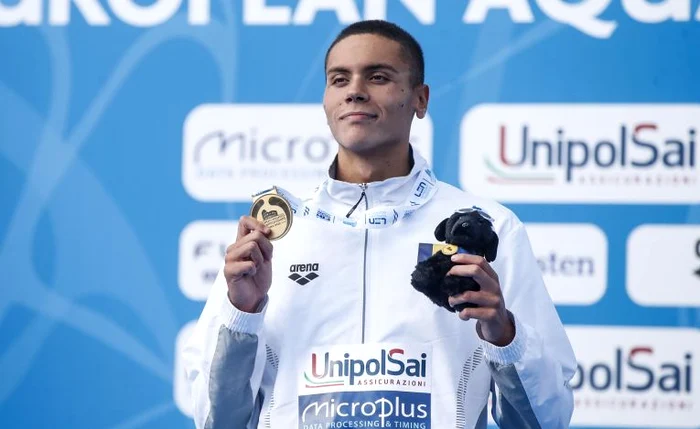 David Popovici a cucerit două medalii de aur la Campionatele Europene (FOTO: EPA)