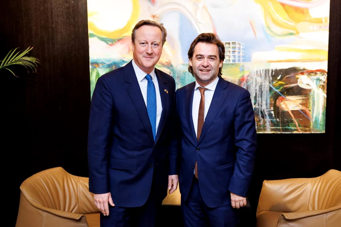 David Cameron a avut o întrevedere cu Nicu Popescu. FOTO: Facbook