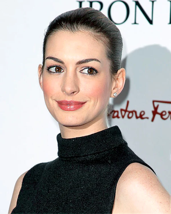 
    Anne Hathaway  