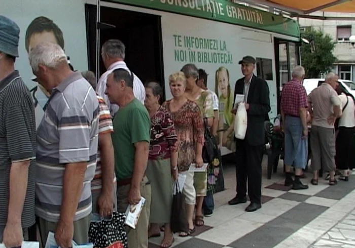 Buzoienii pot beneficia de serviciile clinicii mobile până vineri