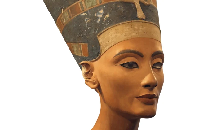 2 bust nefertiti 24893293 jpg jpeg
