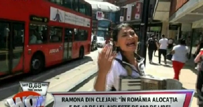 Ramona de la Clejani face bani cu acordeonul, la Londra