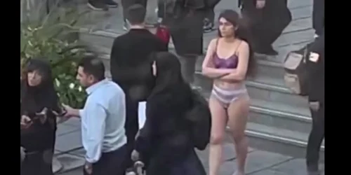 Studentă Iraniană protest X png
