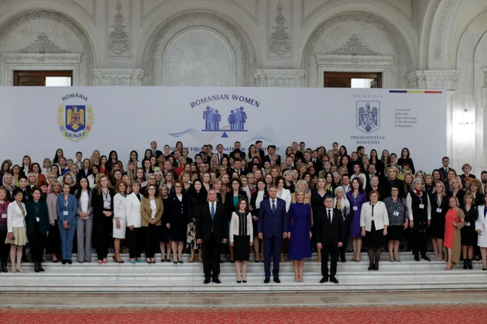 Liderii politici ai României le-au transmis mesaje românilor cu ocazia Zilei Naționale FOTO Arhivă