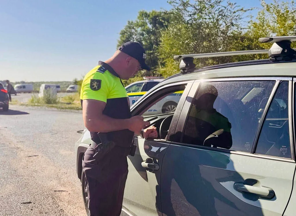 Ce explicație a găsit un tânăr prins fără permis. FOTO: Poliția Republicii Moldova