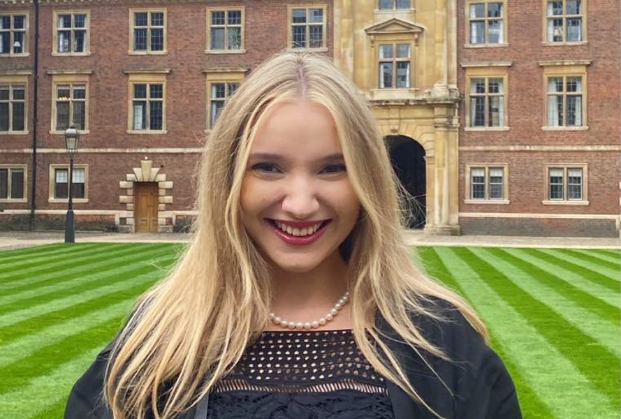 Descoperirea româncei de la Cambridge care schimbă politica: „minoritățile gălăgioase determină deciziile politicienilor“