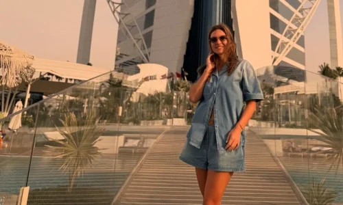 simona halep dubai insta webp