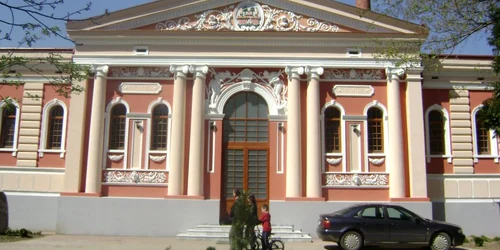 Statuia va fi amplasată în faţa Complexului "Casa Verde"