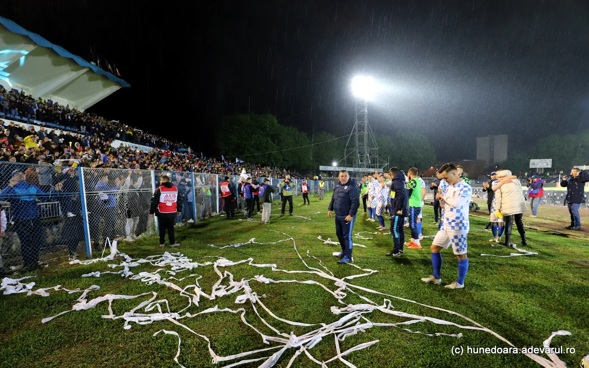 Echipa Corvinul Hunedoara a ajuns, în premieră, în finala Cupei României. Foto: Daniel Guță