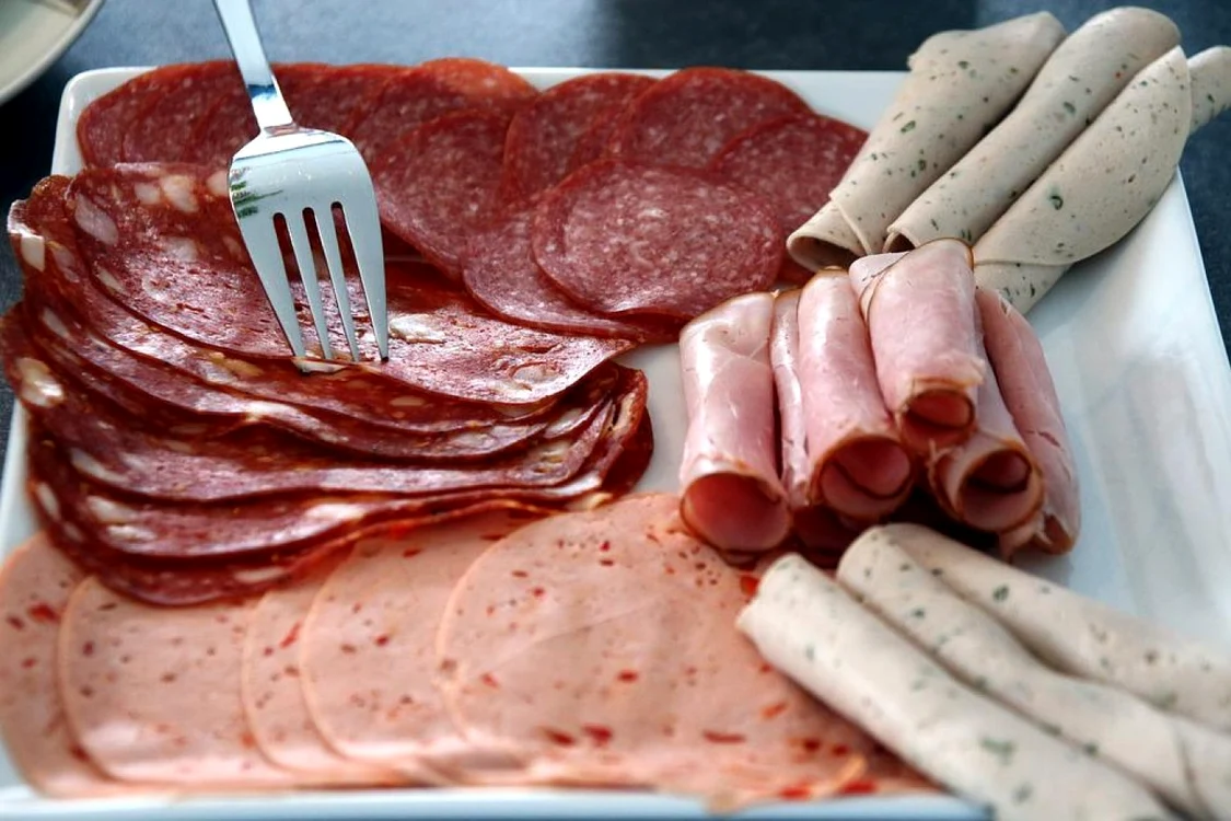 Carnea procesată crește riscul de cancer / foto: Pixabay