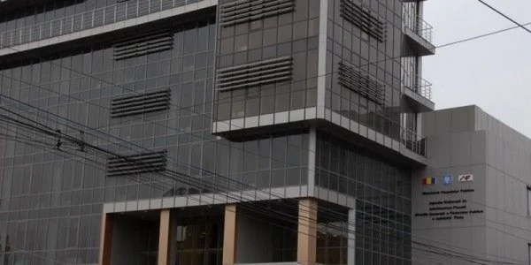 Modernul sediul al Finanţelor Publice de la Timişoara Foto