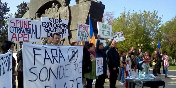 Miting împotriva exploatării gazelor de şist