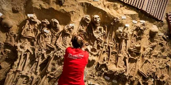 Groapa comuna sub un supermarket francez FOTO Daily Mail