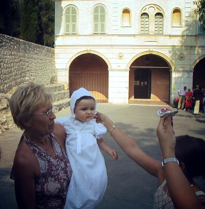 Fotografie făcută în urmă cu 14 ani, în ziua în care Alexia a fost botezată