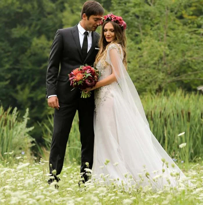 
    Nunta Adelei Popescu. După ce au petrecut 3 zile şi 3 nopţi, Radu şi vedeta au plecat în luna de miere foto:adelapopescu.eu   