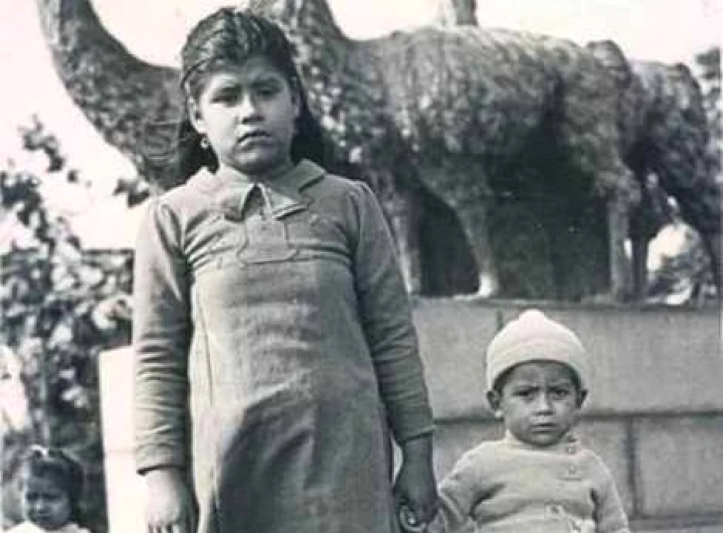 femeie peru mama precoce