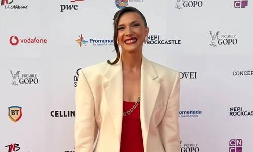 adela popescu instagram jpg