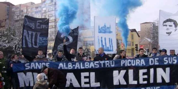 Zeci de tineri au participat la comemorarea lui Michael Klein. Foto Ada Ionescu