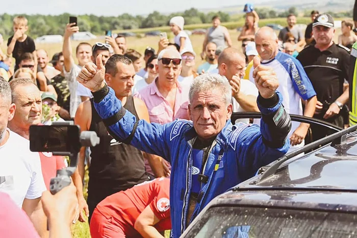 Lae Drăghici,  bunicul - cascador,  a mai izbutit un număr  care a stârnit  admiraţia publicului 