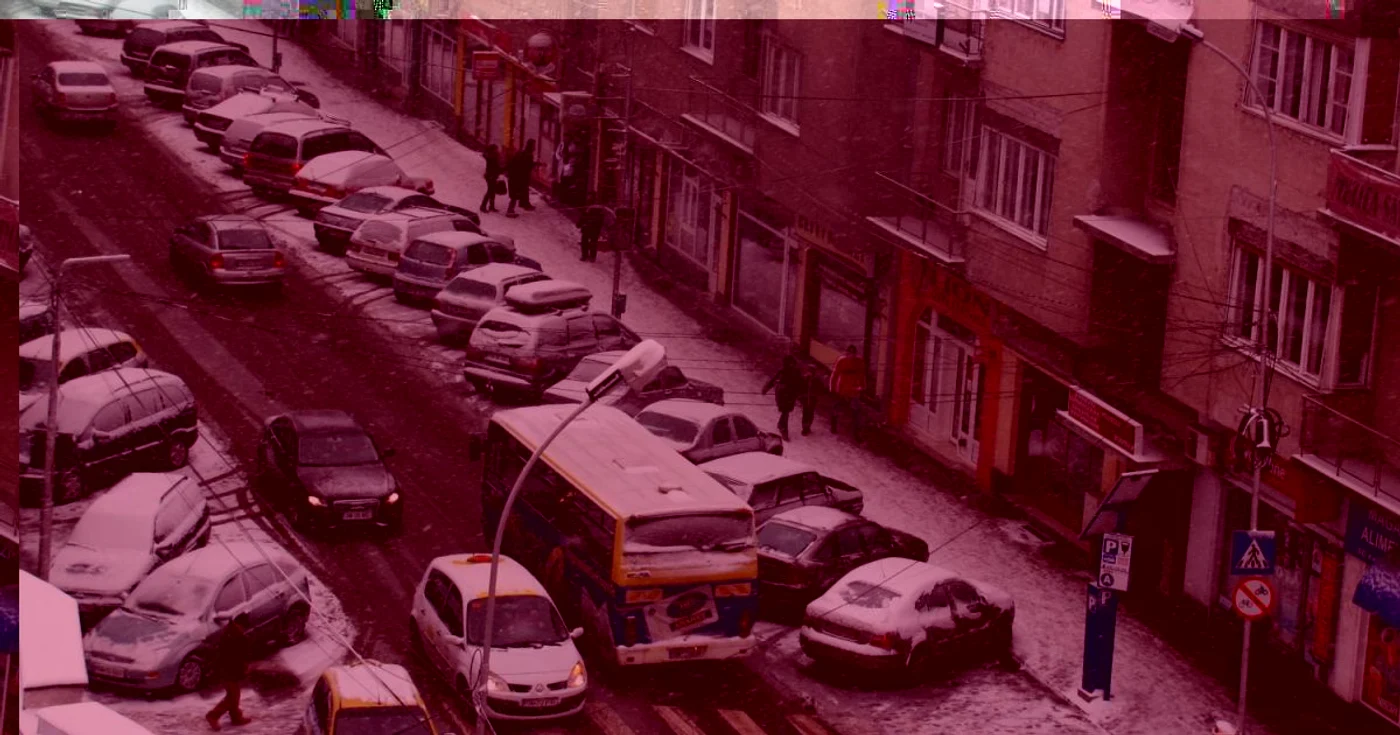 Vremea nefavorabilă îngreunează traficul rutier