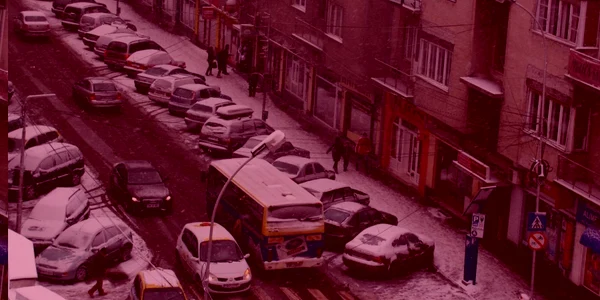 Vremea nefavorabilă îngreunează traficul rutier