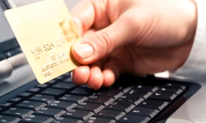 cumparaturi online comert online FOTO Shutterstock