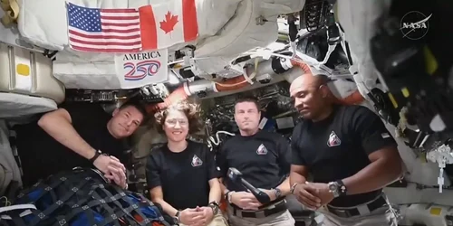 Donald Trump i-a felicitat pe astronauții Artemis II după survolul Lunii: „Ați făcut istorie” FOTO: captură video X/