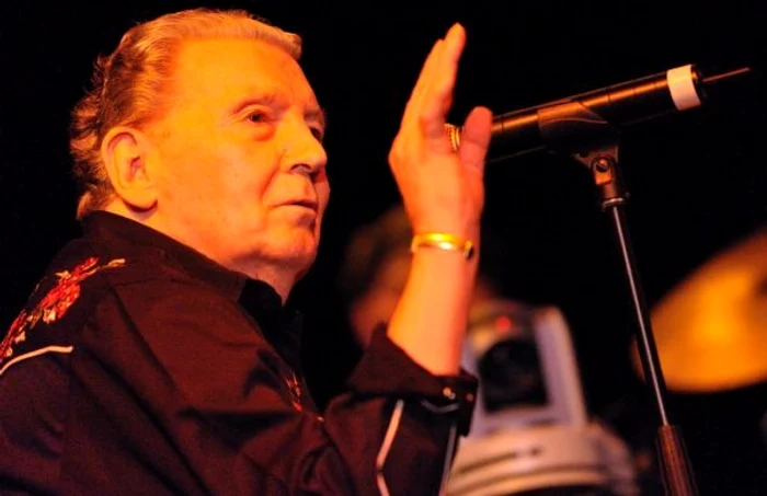 Jerry Lee Lewis, în timpul unui concert din 2009 Foto EPA EFE