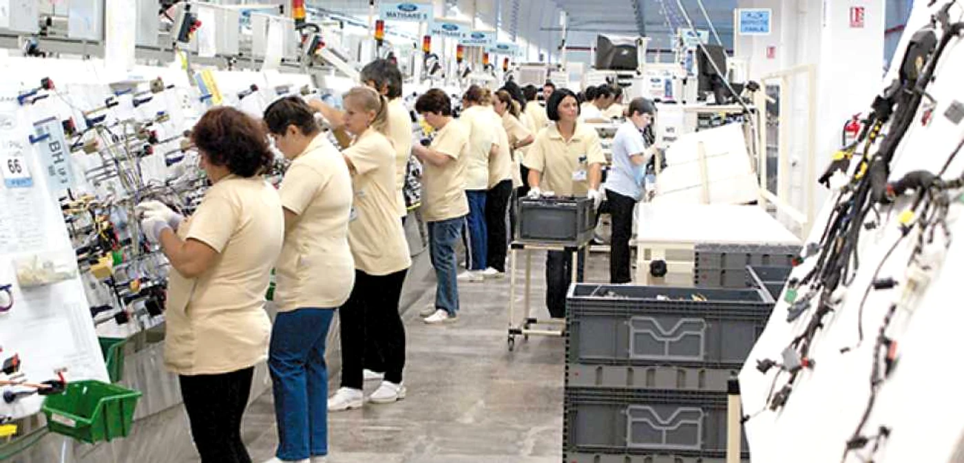 Instruirea preliminară a angajaţilor s-a făcut la fabrica din Ploieşti   FOTO gazetaph.ro