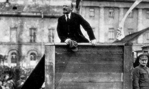 7 noiembrie: A început Revoluţia Bolşevică din Rusia jpeg