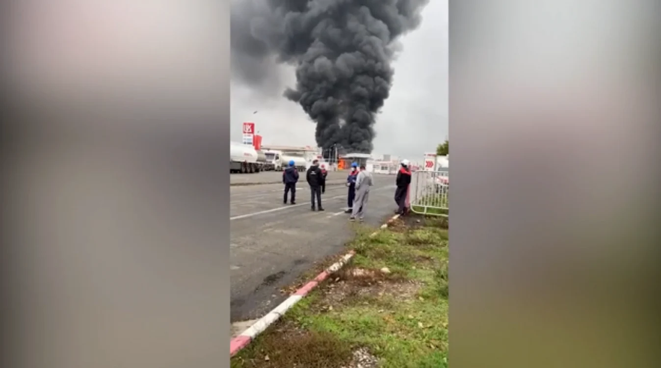 Incendiu la rafinăria Lukoil Ploieşti