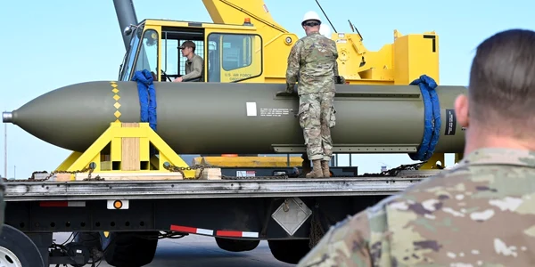 Bomba americană antibuncăr  GBU 57 Foto Profimedia jpg