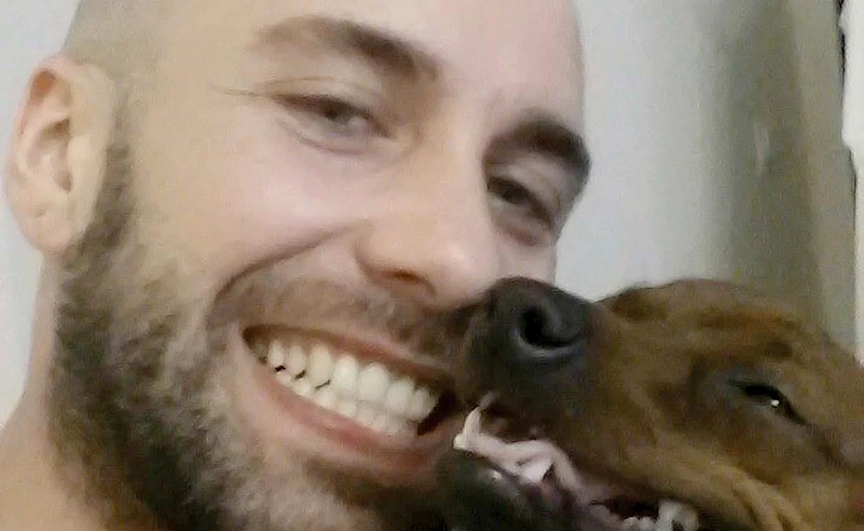 
    Ionuț Butcă organiza orgii în apartamentul său  