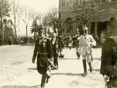 Regele Carol I și prințul Friedrich Wilhelm participând la ceremoniile din 7/20 aprilie 1909 (© Arhivele Naționale ale României, colecția Documente fotografice, F II 33 (3)