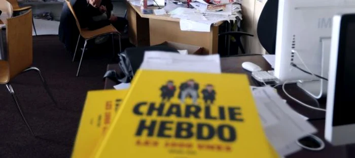 FOTO Elvețienii dau în judecată Charlie Hebdo, după ce a publicat o caricatură despre tragedia din Crans-Montana: „Arșii schiază”