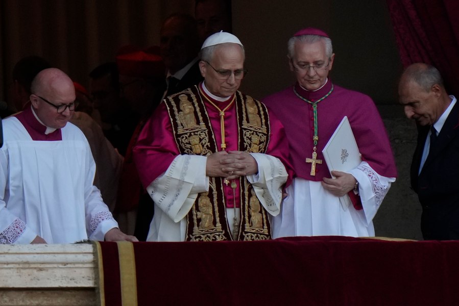 Papa Leon al XIV-lea, avertizează: inteligența artificială este o provocare etică majoră pentru umanitate