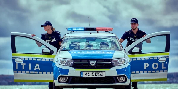 politisti campanie inscriere postliceala   foto fb politia romana jpg