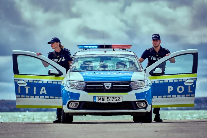Cetățenii vor polițistul model, sistemul îl formează pe cel bun la toate FOTO: Politia Română/Fb
