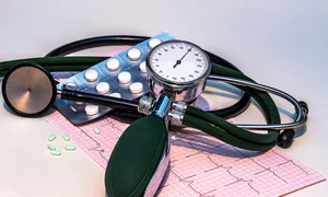 1 blood pressure monitor 1952924 1280 jpg jpeg