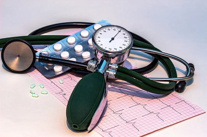 1 blood pressure monitor 1952924 1280 jpg jpeg