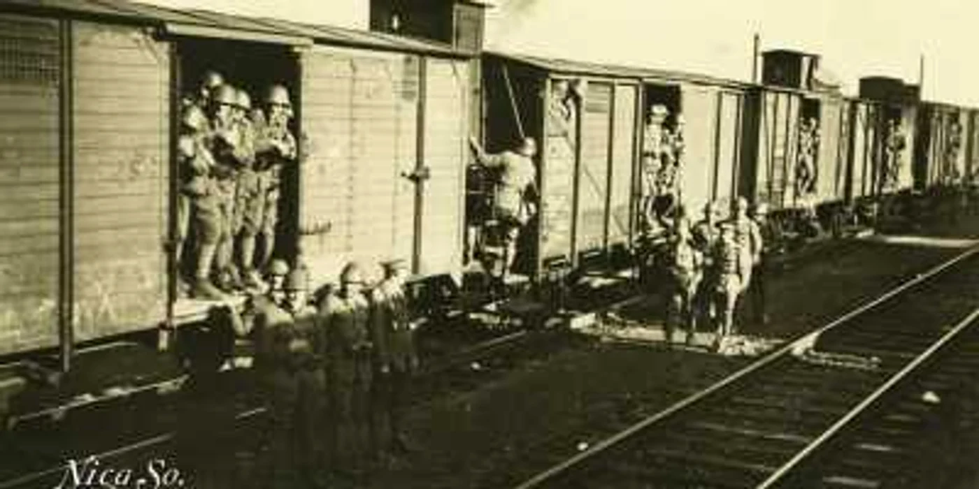 Spre front FOTO PHOTO HISTORIA