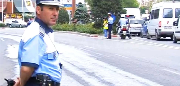 Poliţiştii l-au condus pe biciclistul recalcitrant la sediul Poliţiei municipiului  FOTO: Arhivă