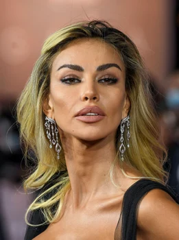 6 madalina ghenea premiera house of gucci 3 jpg jpeg