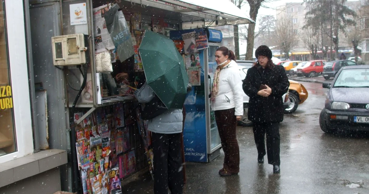 Oamenii au stat la coada ca să îşi cumpere ghidul