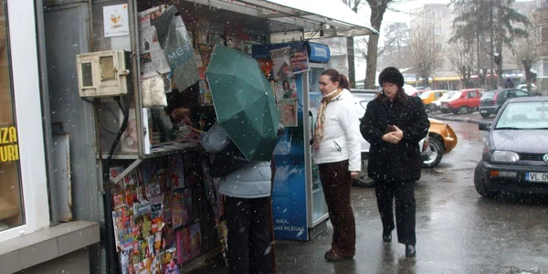 Oamenii au stat la coada ca să îşi cumpere ghidul